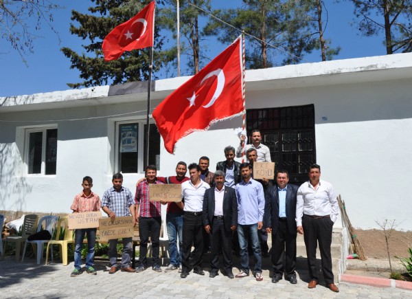 Köyün gençleri evlenecek kız bulamıyor