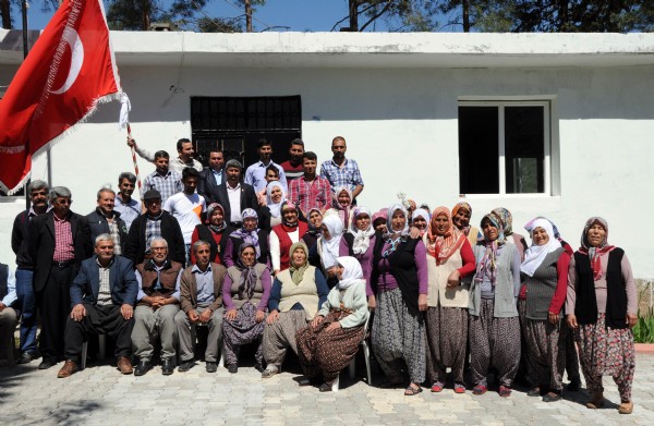 Köyün gençleri evlenecek kız bulamıyor