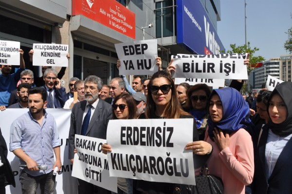 Kılıçdaroğlu İzmir'de istifaya davet edildi