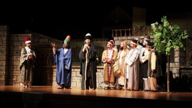 Ateş-İ Aşk Yolcuları Sahnelendi