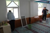 TAŞERON FİRMA - Didim'de İbadethanelerin Temizliği Sürdürülüyor