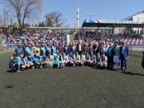 ÇEKMEKÖY BELEDİYESİ - İstanbul'da Çemişgezek Futbol Turnuvası Düzenlendi