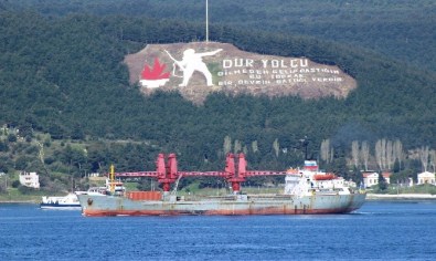 Rus askeri kargo gemisi Çanakkale Boğazı'ndan geçti