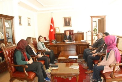 TÜBİTAK Şampiyonlarından Vali Demirtaş'a Ziyaret