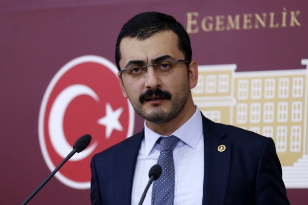 Eren Erdem'i CHP kurtardı