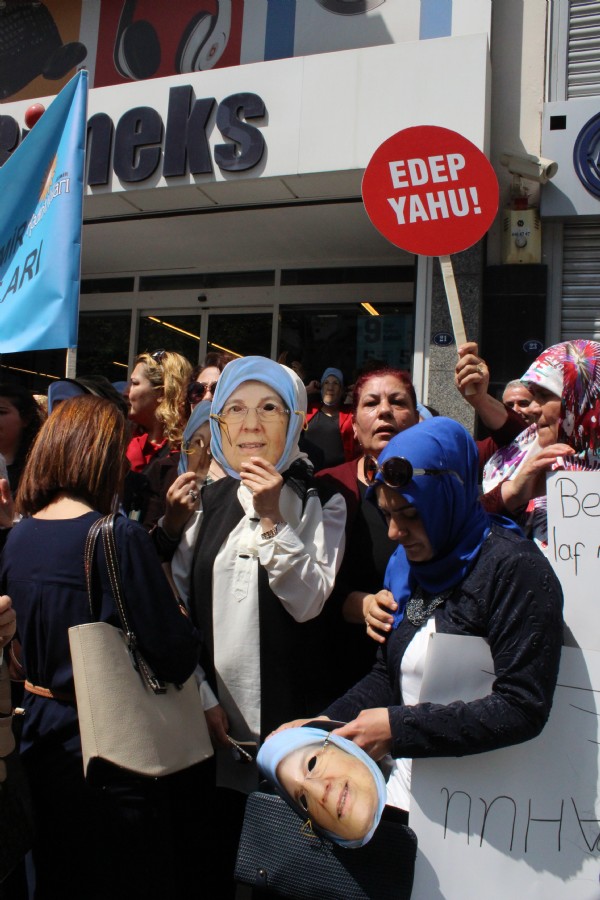 CHP ve AK Partililer'den karşılıklı protesto