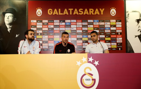 Lukas Podolski: Fenerbahçeyi yenmeliyiz