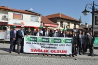 YALÇıN SEZGIN - Akşehir'de Yeşilay'dan Sağlık Olsun Standı