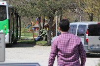 ŞÜPHELİ ÇANTA - Bolu'da Özel Halk Otobüsünde Şüpheli Çanta Paniği