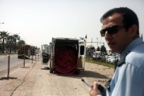 BOMBA İMHA UZMANI - Bomba Yüklü Sanılan Araçtan Çalıntı Kablo Çıktı