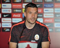 LUKAS PODOLSKI - Lukas Podolskı Açıklaması 'Şampiyonluk Yarışında Beşiktaş Avantajlı'
