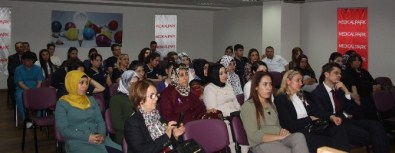 Medical Park'tan Kanser Ve Kanser Tedavisi Semineri