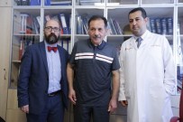 FLORENCE NİGHTİNGALE HASTANESİ - Parkinson Hastalarına Uyanıkken Beyin Pili Takılıyor