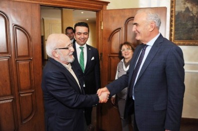 'Somuncu Baba Aşkın Sırrı' Oyuncularından Başkan Yılmaz'a Ziyaret