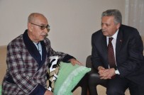 SÜLEYMAN KAHRAMAN - Vali Kahraman Esnaf Ziyaretinde Hasta Olduğunu Öğrendiği Rahmi Tanoğlu'na Geçmiş Olsun Ziyaretinde Bulundu