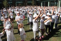 DÜNYA SAĞLıK GÜNÜ - 300 Çocuk Dans Ederek Spor Yaptı