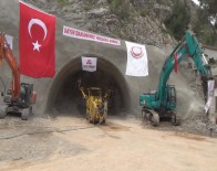 HALIL ÇOMAKTEKIN - Amasya'nın Çılgın Projesinde Çalışmalar Başladı