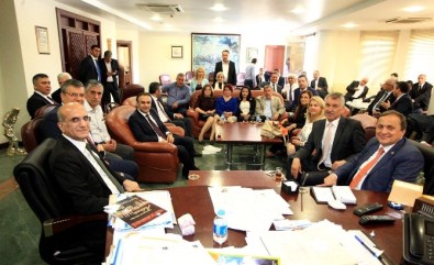 CHP Genel Başkan Yardımcılarından Başkan Karalar'a Ziyaret