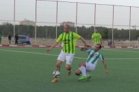 BENHUR BABAOĞLU - Eski Futbolcular Suriye Sınırında Maç Yaptı