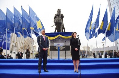 Kosova'da Yeni Cumhurbaşkanı Görevi Devraldı