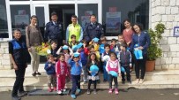 DEMRE - Miniklerden Polis Amca Ve Teyzelere Ziyaret