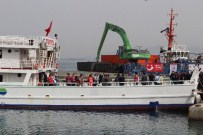 Pakistanlı 45 Mülteci Dikili Limanında