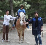 DOWN SENDROMU - Şahinbey Belediyesi Down Sendromlu Çocukları Unutmadı