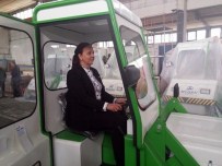 SALTUKOVA - Saltukova Beldesine Yol Süpürme Aracı