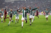 SERDAR AZİZ - Vodafone Arena'da Timsah Yürüyüşü