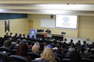 'Kudüs Günü' İsimli Konferans SAÜ'de Düzenlendi