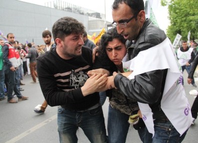 'Öcalan' posteriyle alana girmek isteyen HDP'li gruba müdahale