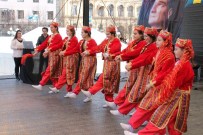 FOLKLOR - Stockholm'de Binlerce Kişiyle 23 Nisan Kutlaması