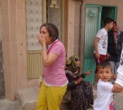 ROKET MERMİSİ - Suriye Tarafından Atılan Bir Roket Mermisi Daha Kilis'e Düştü Açıklaması 2 Yaralı