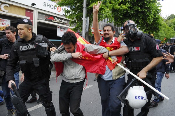 Beşiktaş'ta polis müdahalesi