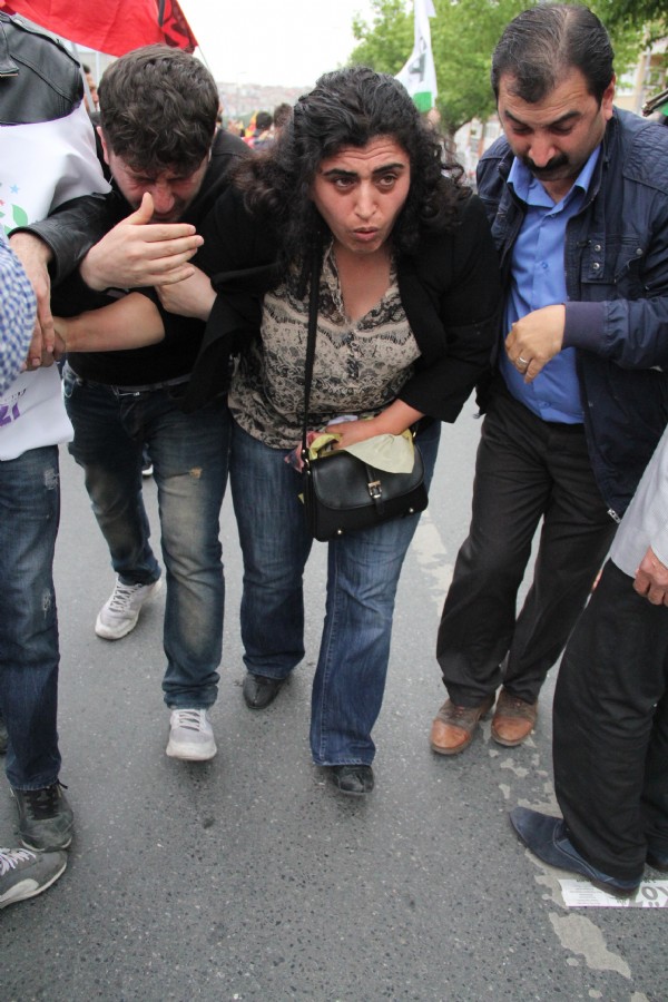 'Öcalan' posteriyle alana girmek isteyen HDP'li gruba müdahale