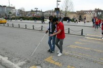 ATATÜRK KONGRE VE ETNOGRAFYA MÜZESI - '1' Dakikalığına Görme Engelli Oldular