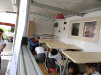 AFAD Simülasyon Tırı İle Kocaeli'de Afet Eğitimi