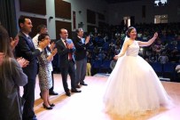 Defilenin Finali Düğün Gibi Bitti