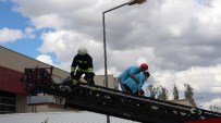 YANGIN TATBİKATI - Erzurum Khb Genel Sekreterliği Oltu Devlet Hastanesinde Başarılı Yangın Ve Kurtarma Tatbikatı