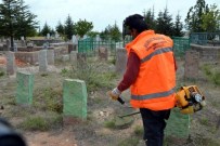 KıRANARDı - Melikgazi Belediyesince Mezarlıklarda Temizlik Ve Bakım Çalışması