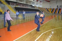 TBMM Başkan Vekili Aydın, 2 Bin 500 Kişilik Spor Salonunda İncelemelerde Bulundu