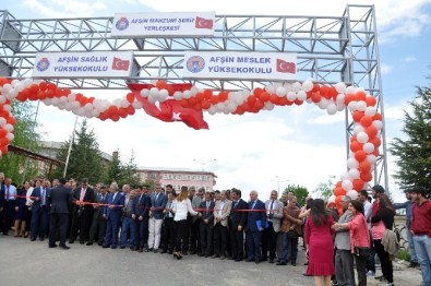 Ünlü Halk Ozanı Mahzuni Şerif'in İsmi Yerleşkeye Verildi