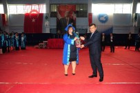 YYÜ'de Mezuniyet Sevinci