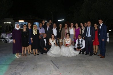 Aydın'da İki Gelin İki Damatlı Düğün