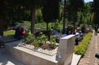 BOLAMAN - Başkan Hazinedar, Annesinin Anma Programına Katıldı