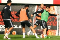 FATIH AKSOY - Beşiktaş, Osmanlıspor Maçı Hazırlıklarını Sürdürdü