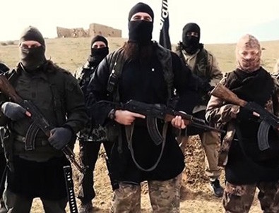 DAEŞ militanlarını diri diri gömdü