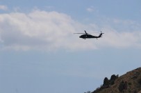 DERECIK - Hakkari'de Hava Hareketliliği !