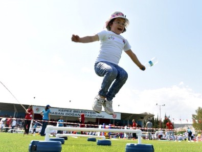 Kepez'de Miniklere Spor Kültürü Aşılanıyor