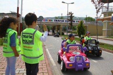 Minikler Trafik Eğitimi Aldı